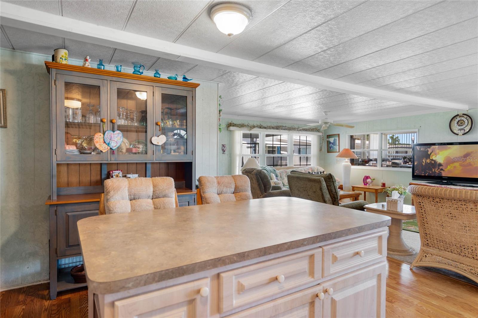 ARIANA SHORES MHP - Residential