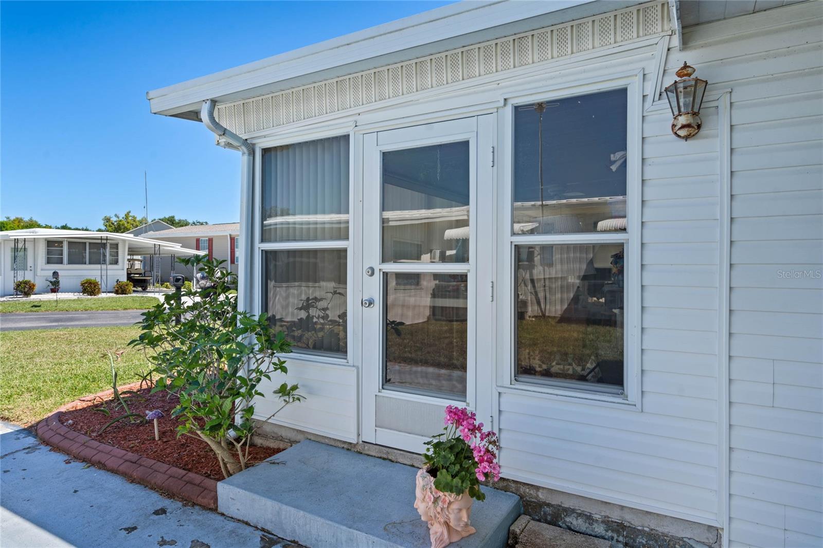 ARIANA SHORES MHP - Residential