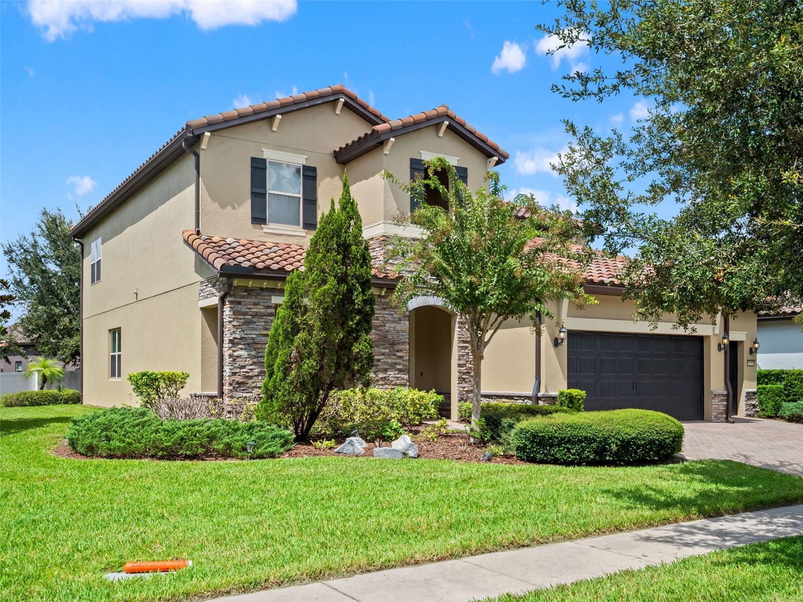 Casas a venda 1 - Jen Dantas 10950 CITRON OAKS DRIVE
