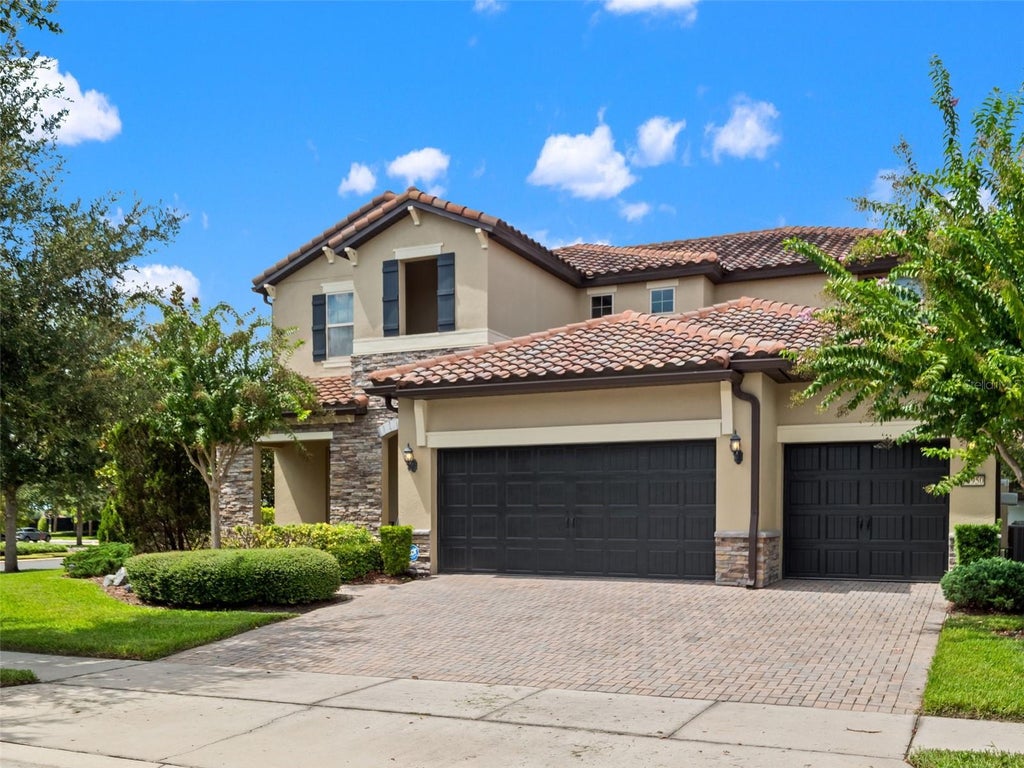 Photo of 10950 Citron Oaks Drive, Orlando, FL 32836 (MLS # O6440190)