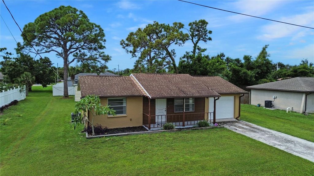 Photo of 635 Lewis Street, Englewood, FL 34223 (MLS # A4664097)