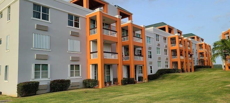 CONDOMINIO LA LOMA - Residential