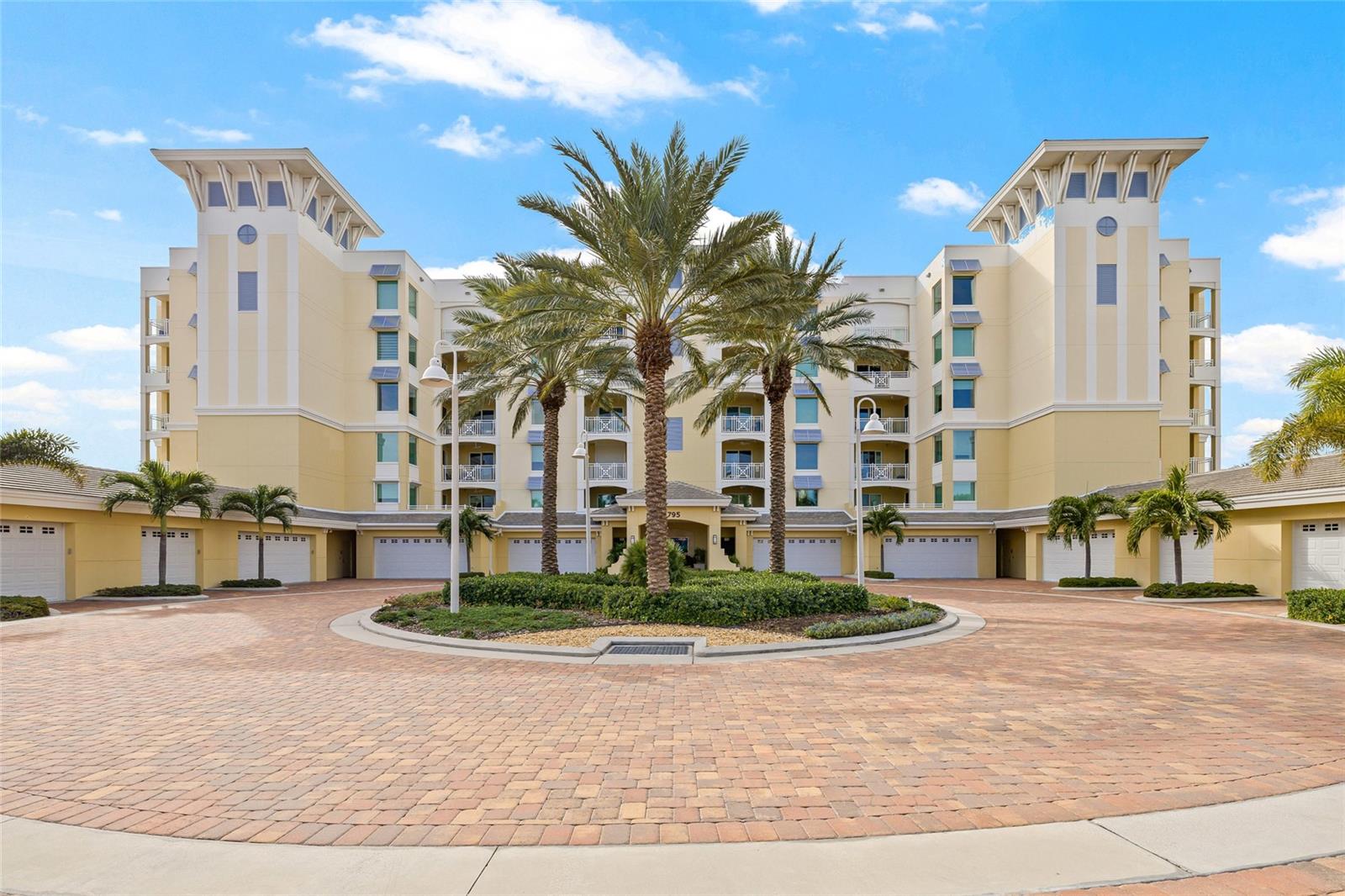 SUNSET POINTE AT COLLANY KEY III CONDO - Residential Lease