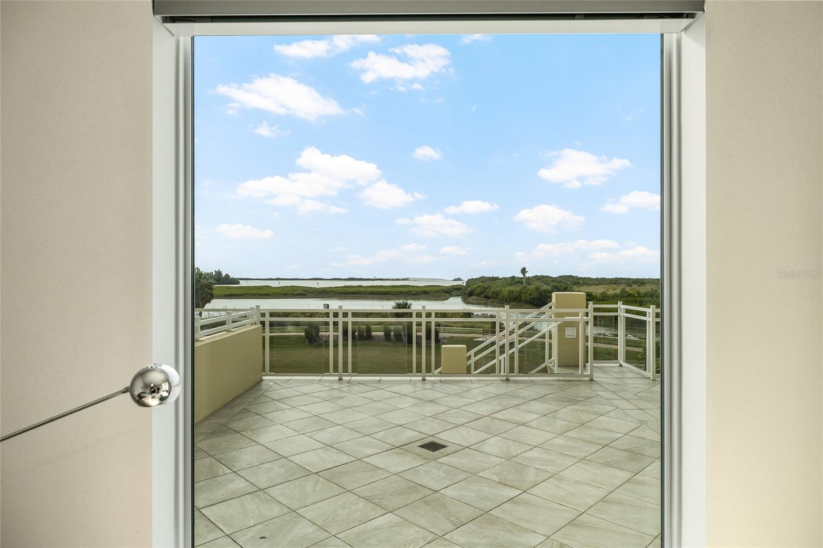 SUNSET POINTE AT COLLANY KEY III CONDO - Residential Lease