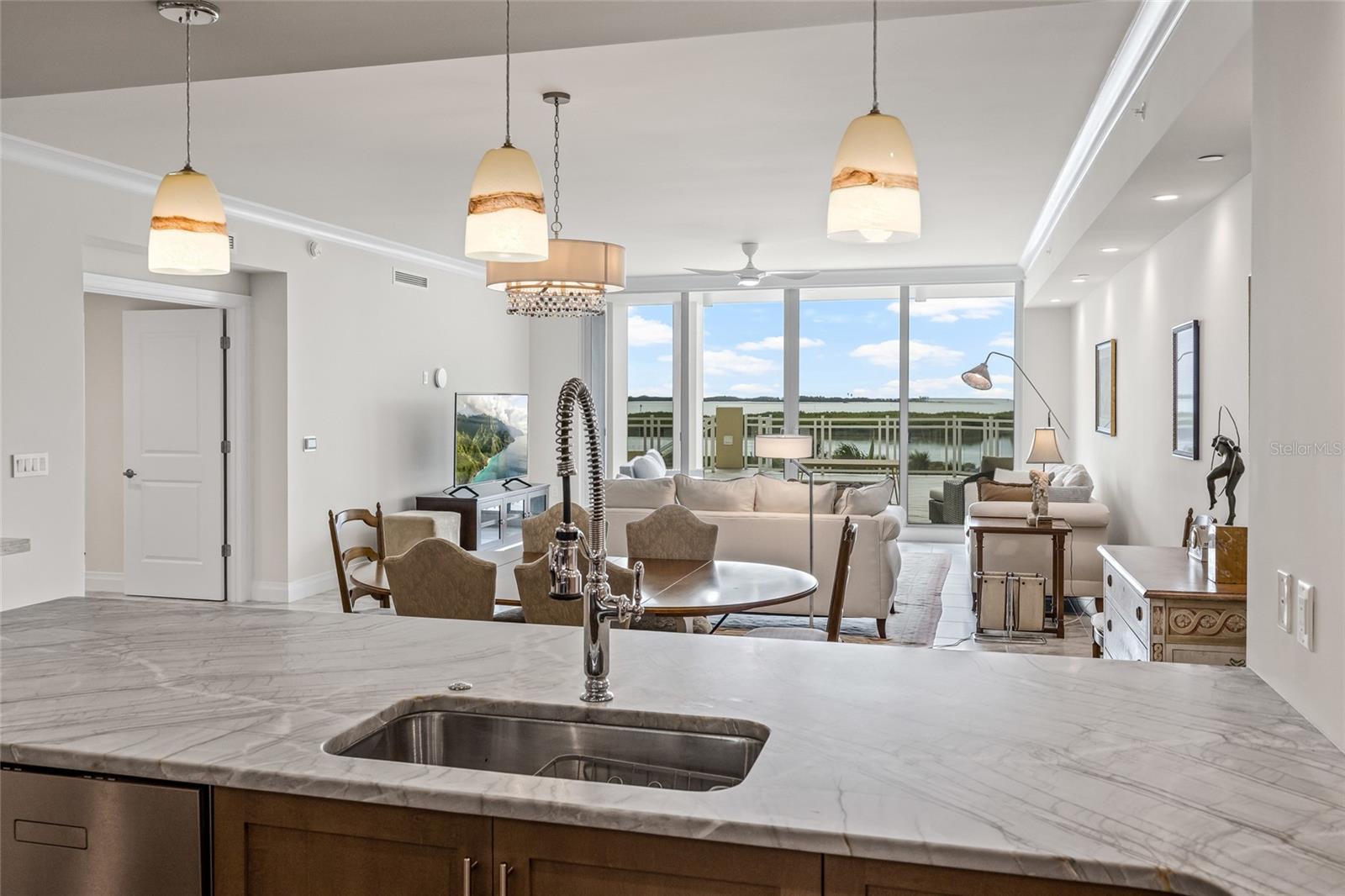 SUNSET POINTE AT COLLANY KEY III CONDO - Residential Lease