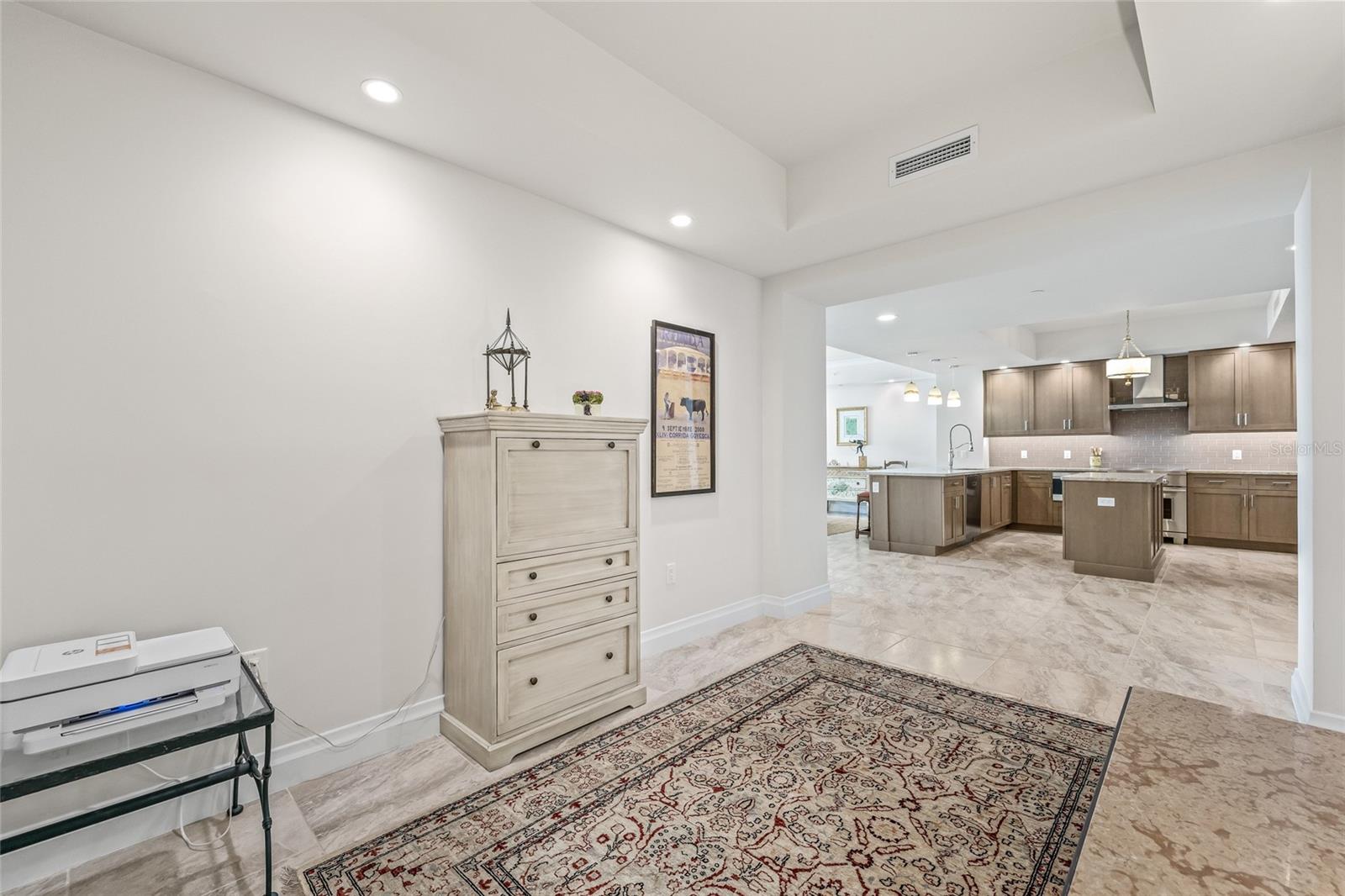 SUNSET POINTE AT COLLANY KEY III CONDO - Residential Lease