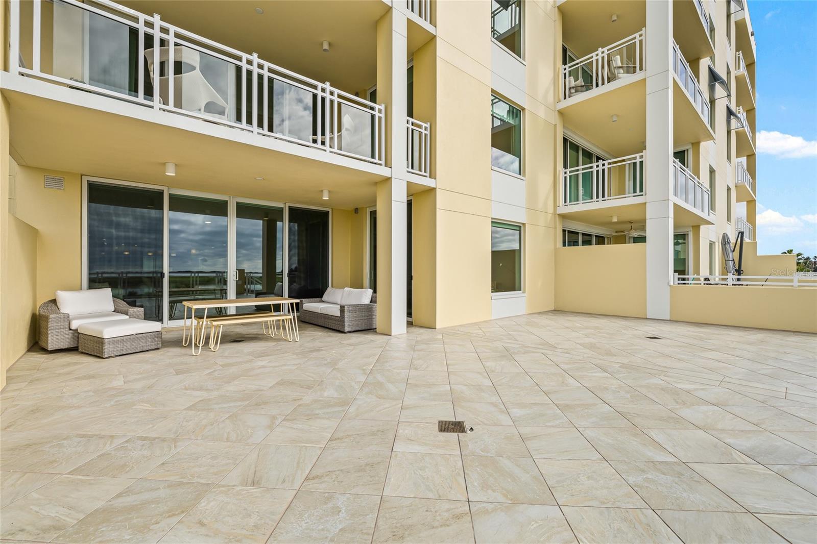 SUNSET POINTE AT COLLANY KEY III CONDO - Residential Lease