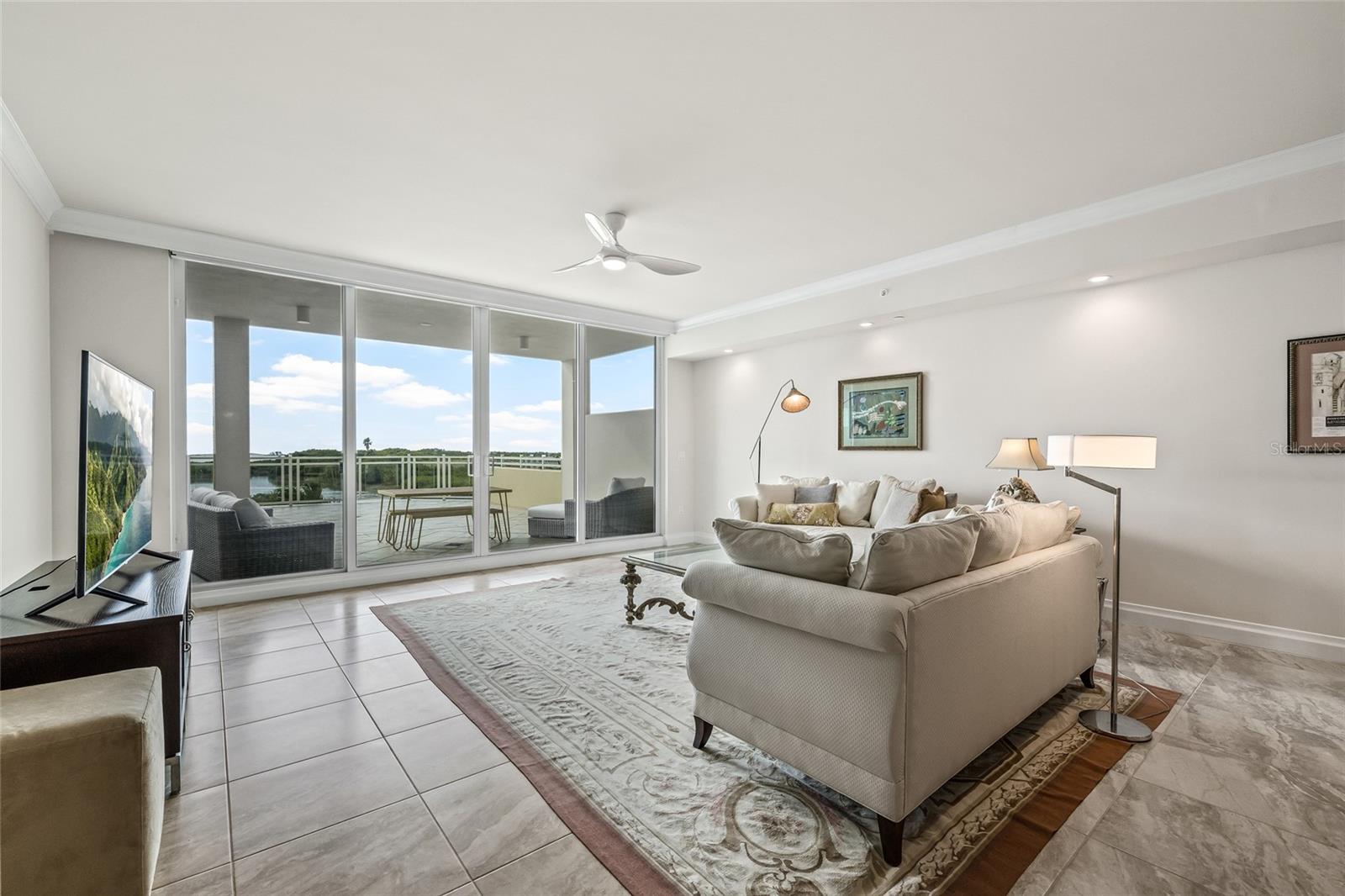 SUNSET POINTE AT COLLANY KEY III CONDO - Residential Lease