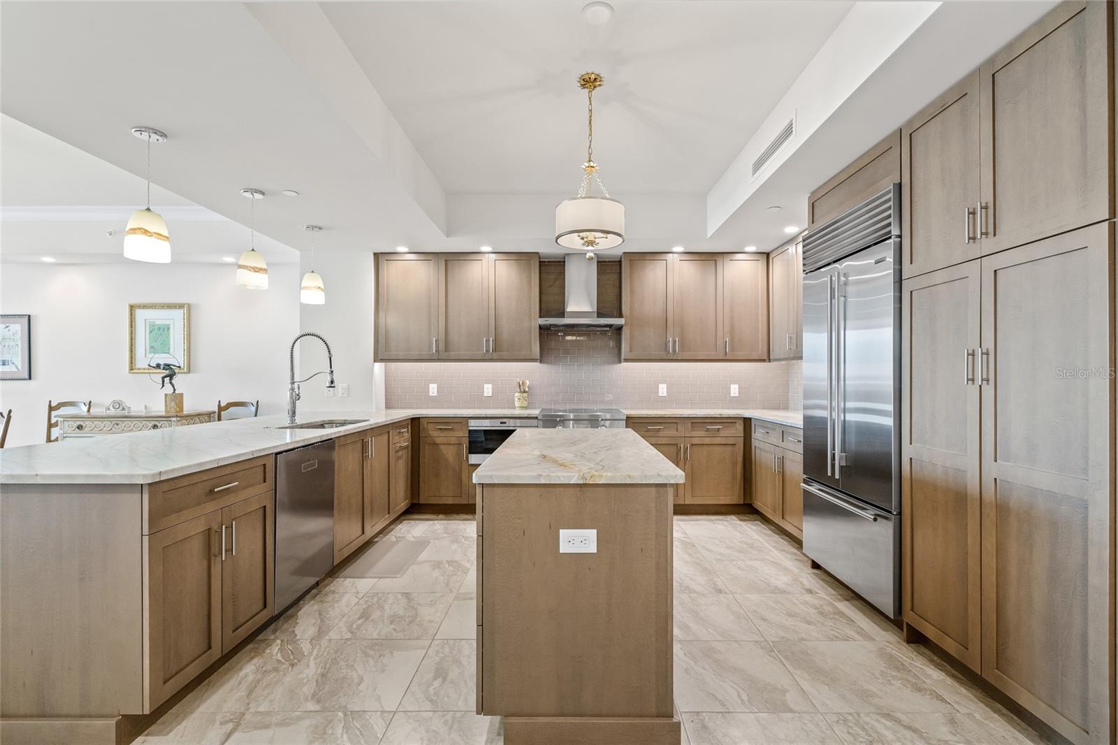 SUNSET POINTE AT COLLANY KEY III CONDO - Residential Lease