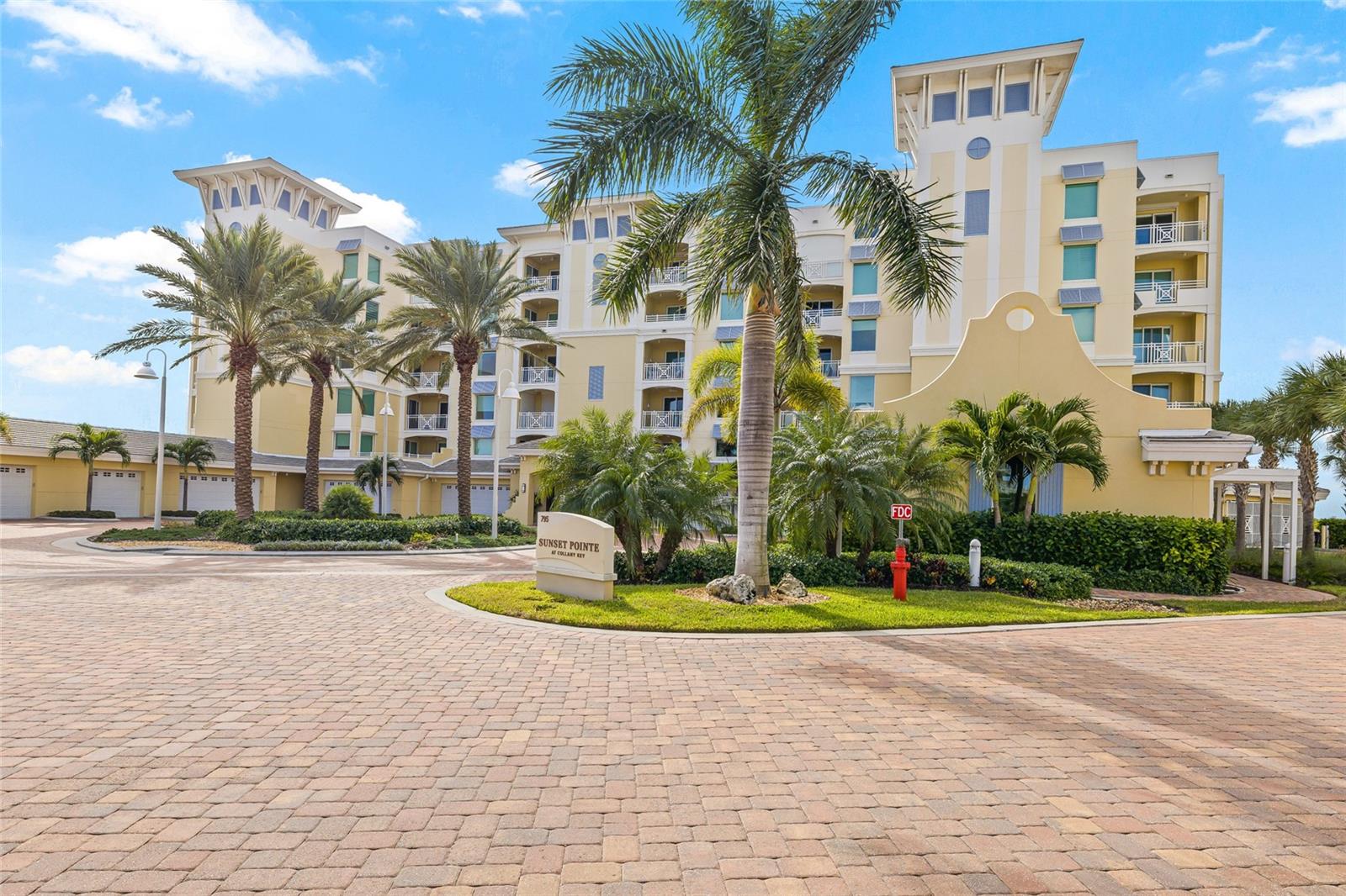 SUNSET POINTE AT COLLANY KEY III CONDO - Residential Lease
