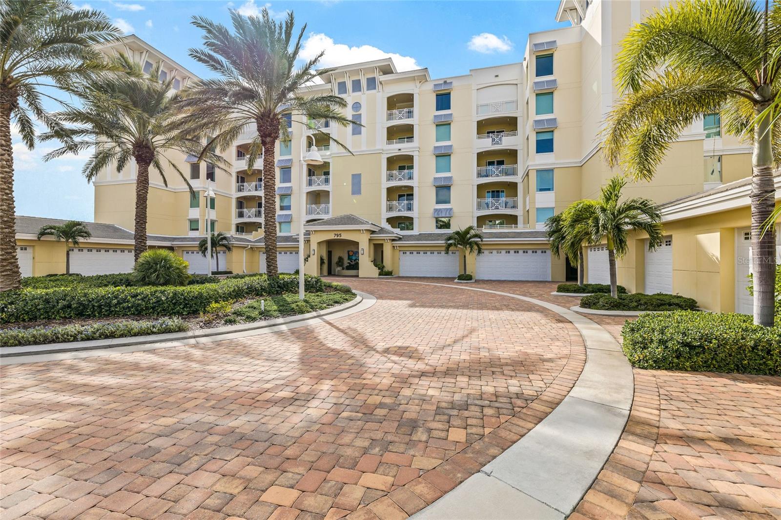 SUNSET POINTE AT COLLANY KEY III CONDO - Residential Lease
