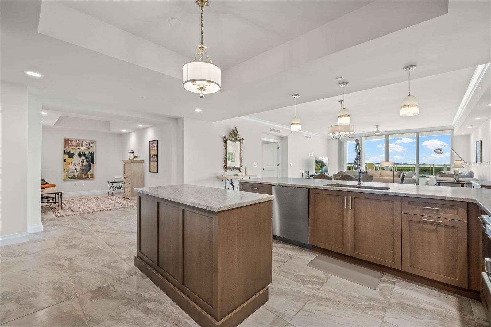 SUNSET POINTE AT COLLANY KEY III CONDO - Residential Lease