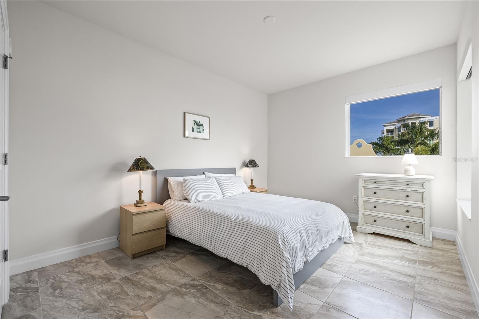 SUNSET POINTE AT COLLANY KEY III CONDO - Residential Lease