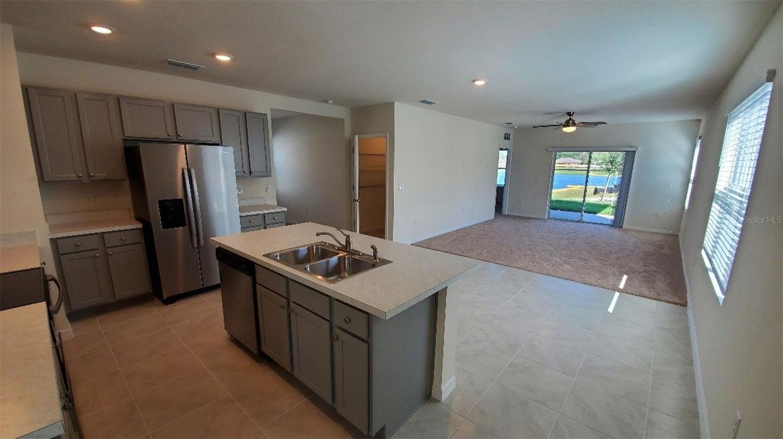 WOODBRIDGE LKS/EDGEWATER - Residential Lease