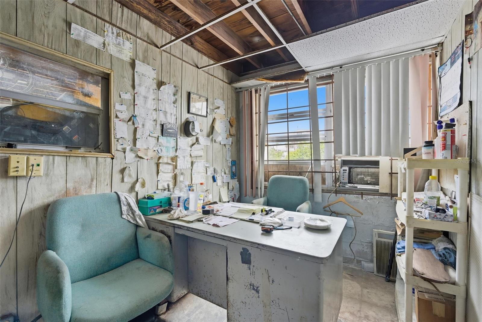 VENICE ADD KINGSTON - Commercial Sale