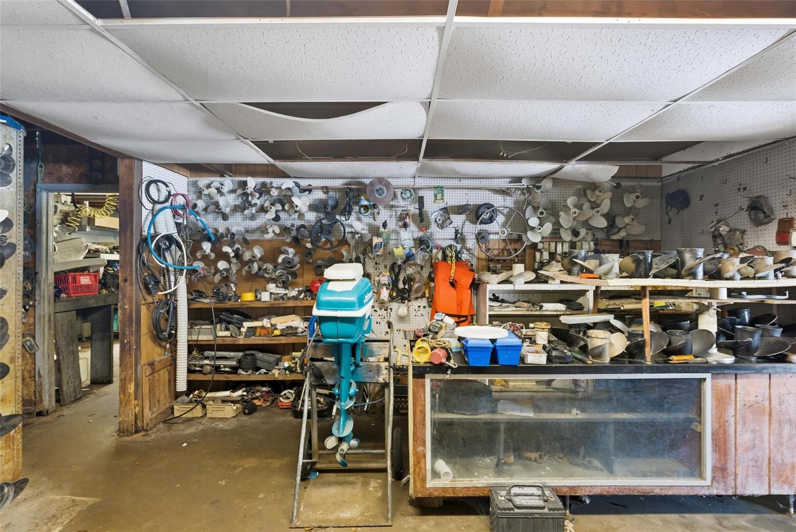 VENICE ADD KINGSTON - Commercial Sale