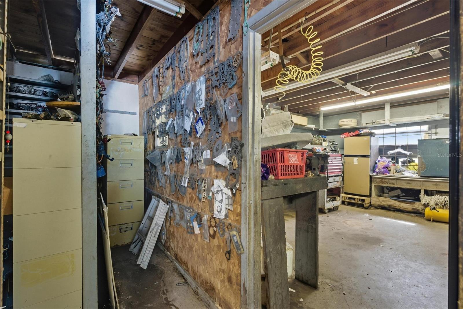 VENICE ADD KINGSTON - Commercial Sale