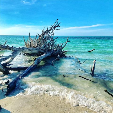 A home in LONGBOAT KEY