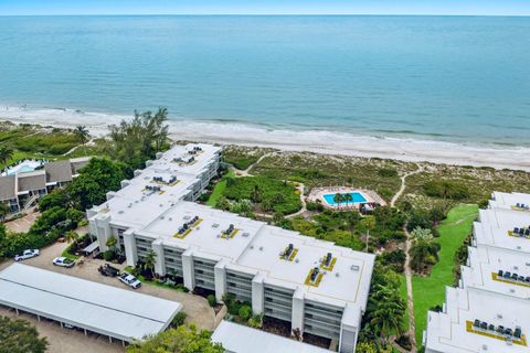 A home in LONGBOAT KEY