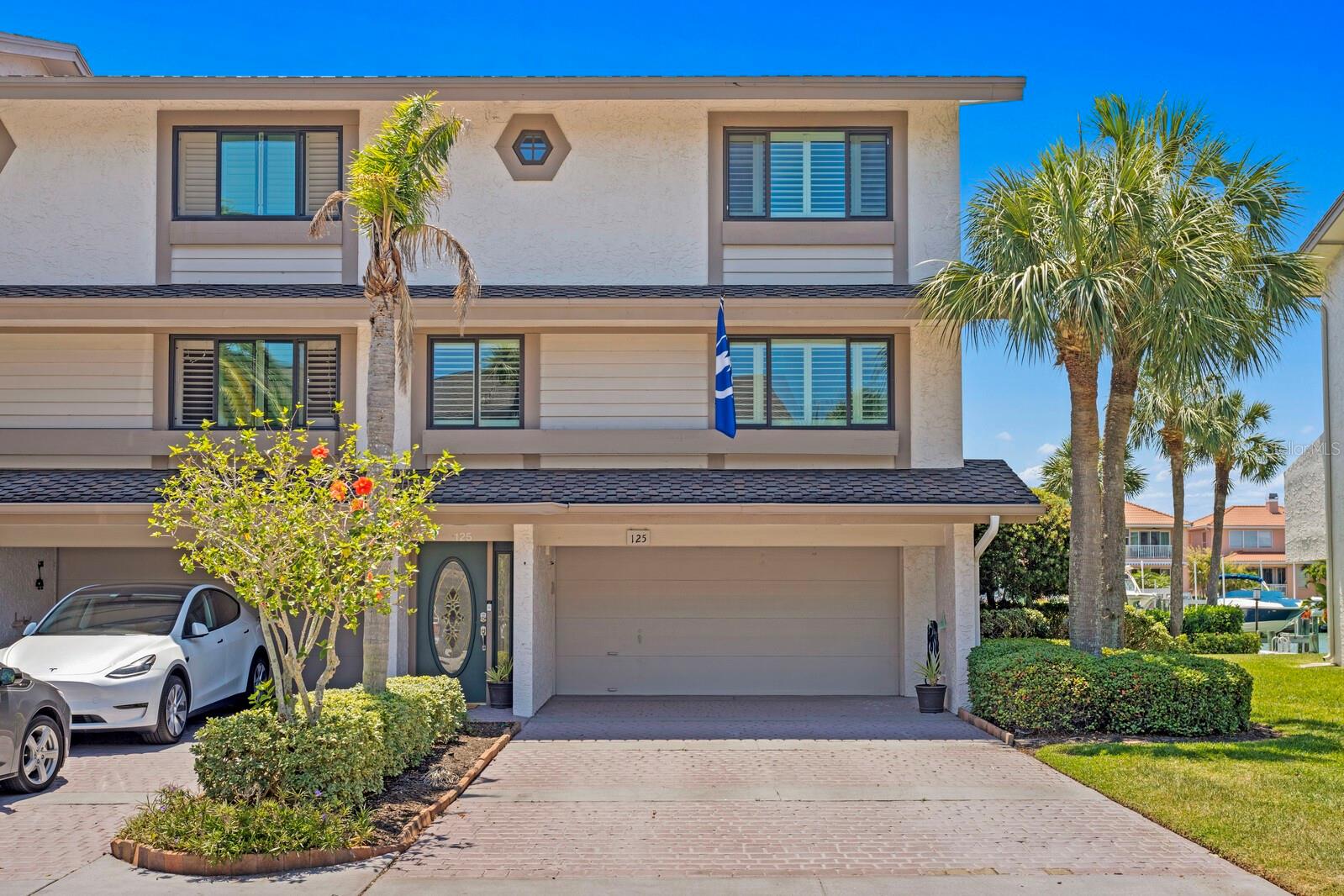 View CLEARWATER BEACH, FL 33767 townhome