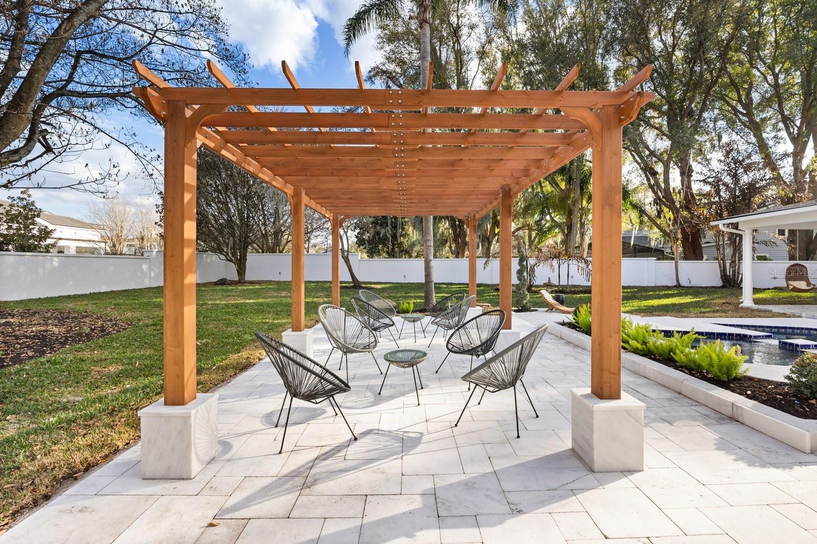 WINDERMERE OAKS - Residential