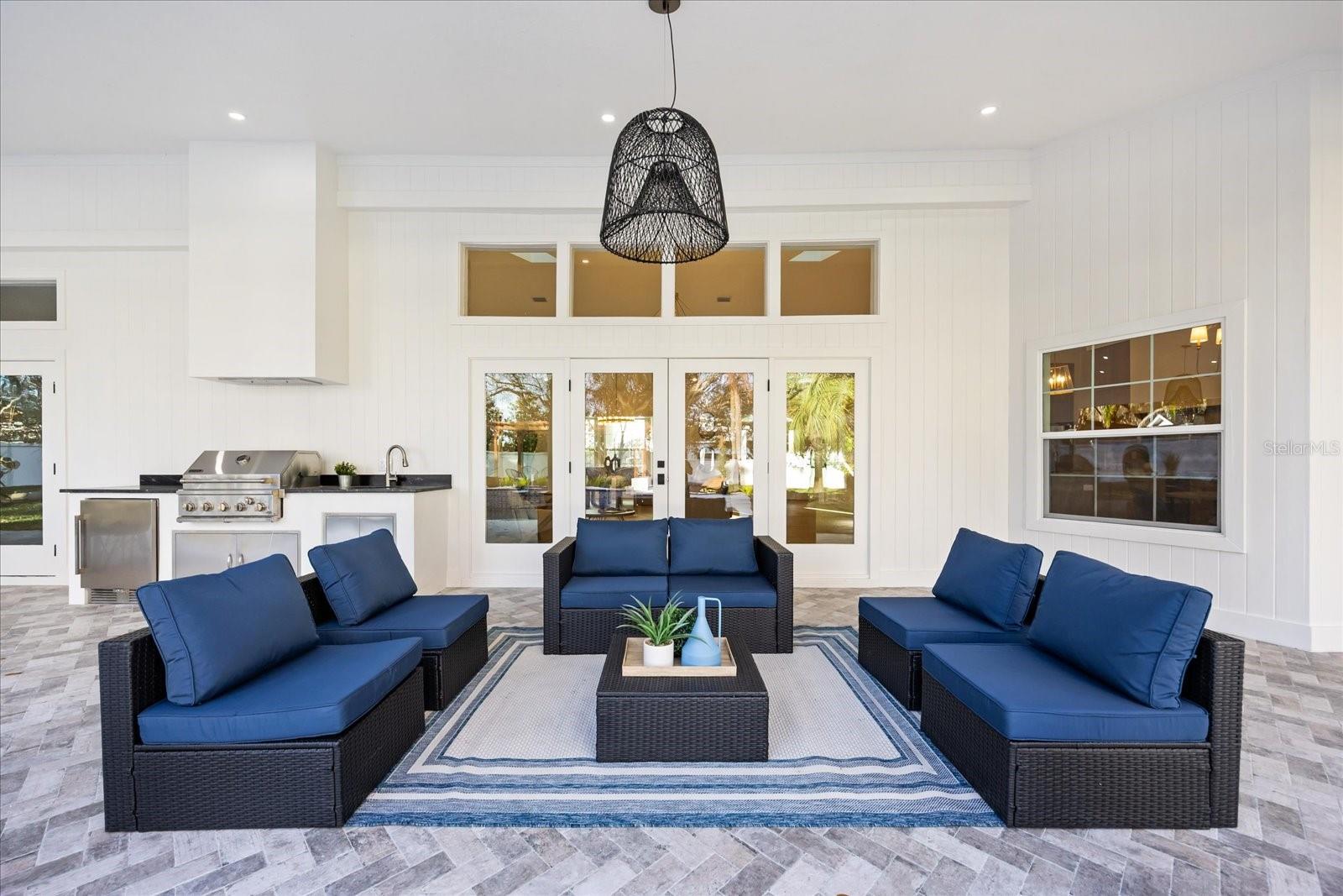 WINDERMERE OAKS - Residential