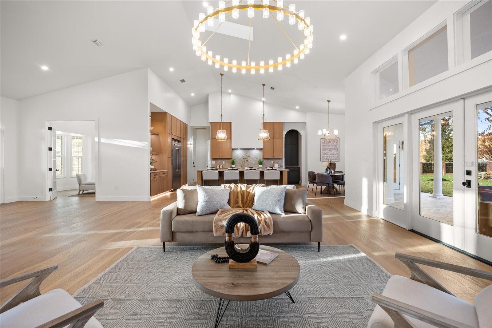 WINDERMERE OAKS - Residential