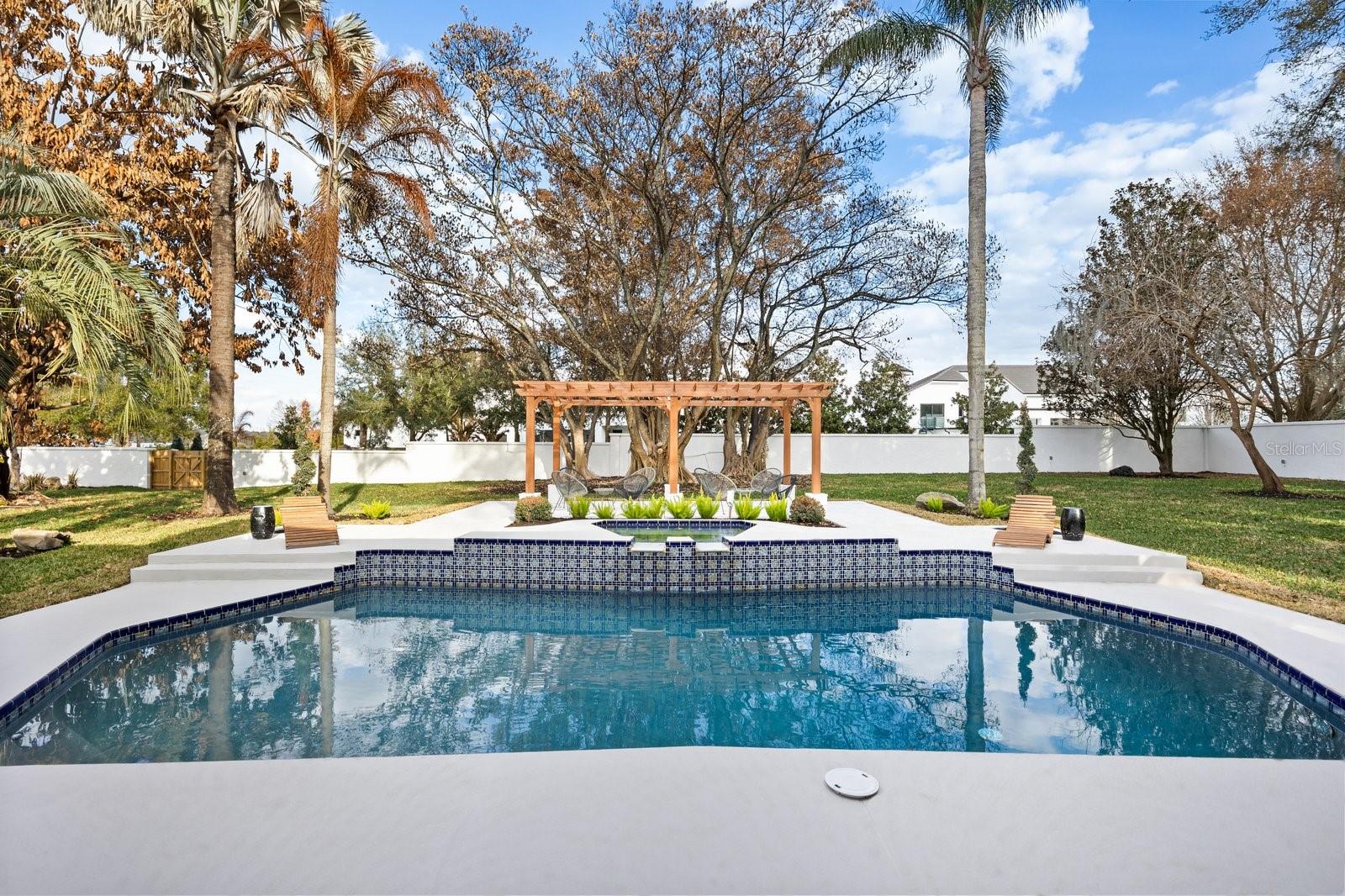 WINDERMERE OAKS - Residential