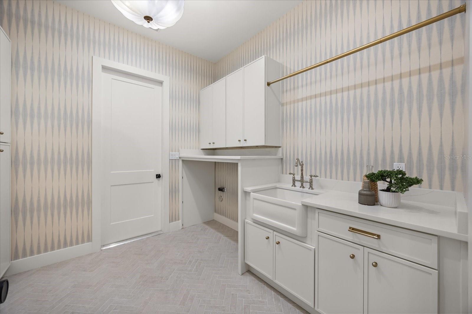 WINDERMERE OAKS - Residential