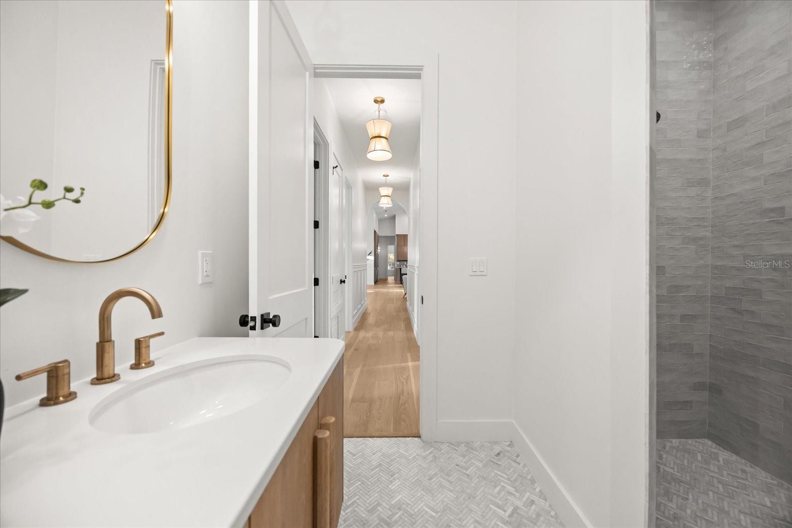 WINDERMERE OAKS - Residential