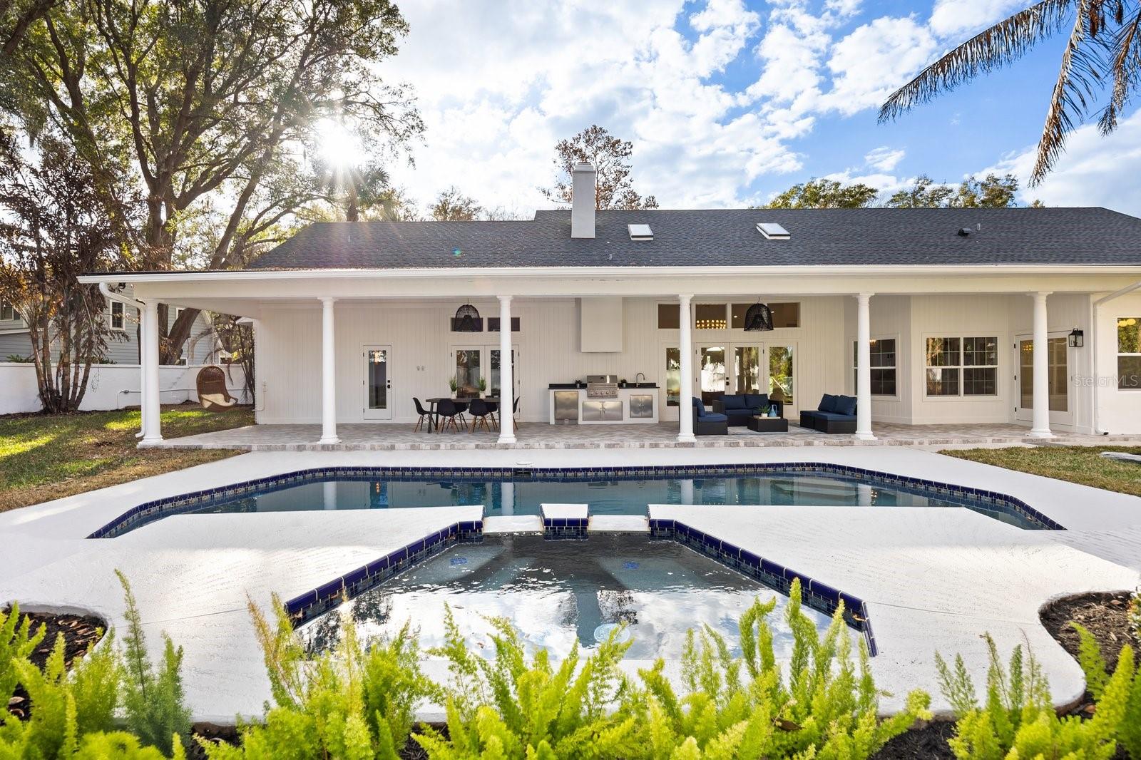 WINDERMERE OAKS - Residential