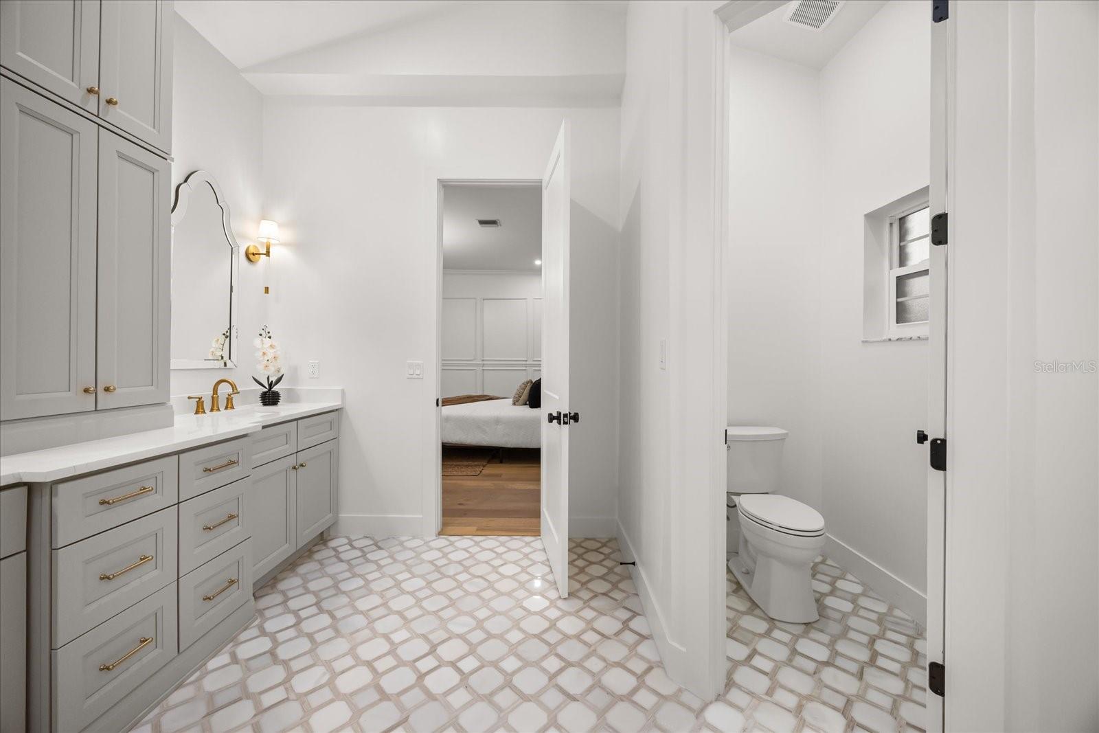 WINDERMERE OAKS - Residential