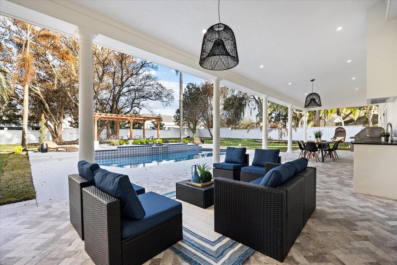 WINDERMERE OAKS - Residential