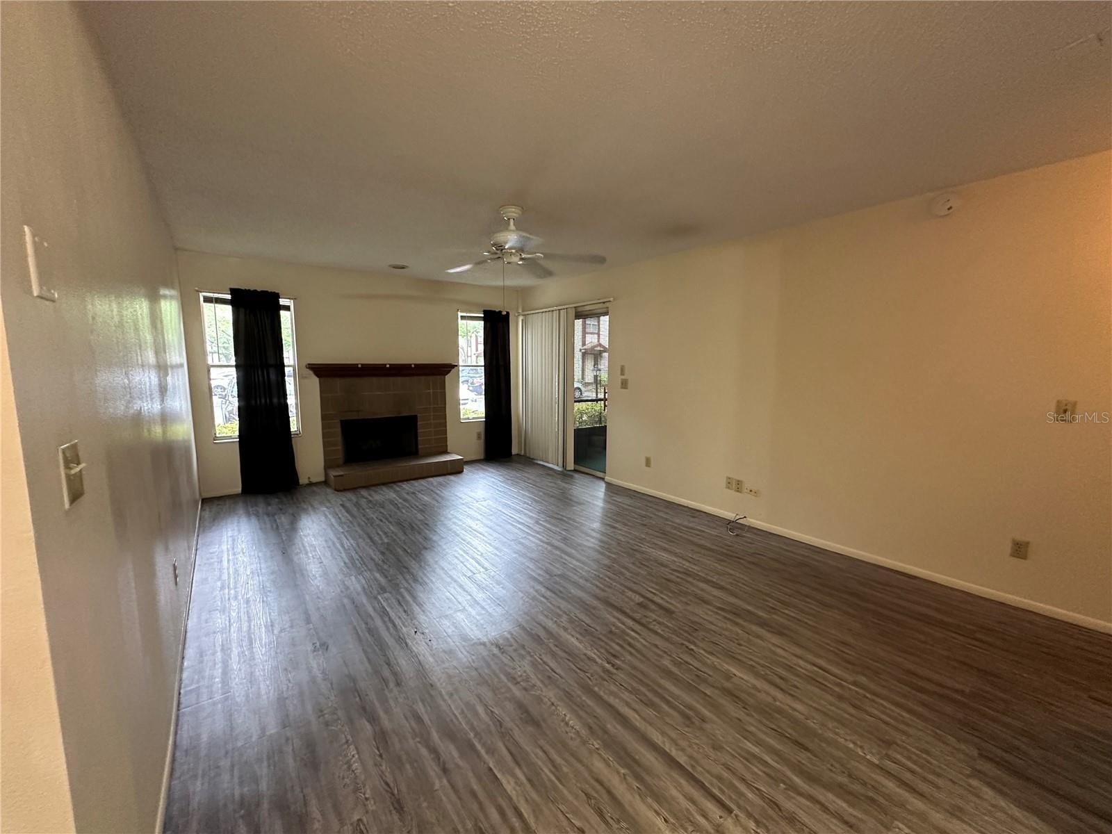 1568 NANTUCKET COURT 1302