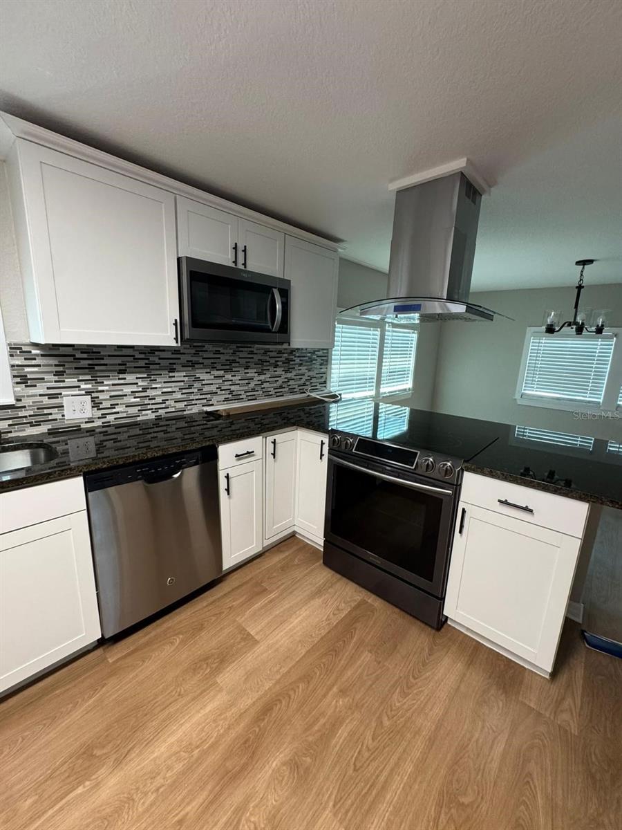 RIVER VILLAGE - Residential Lease