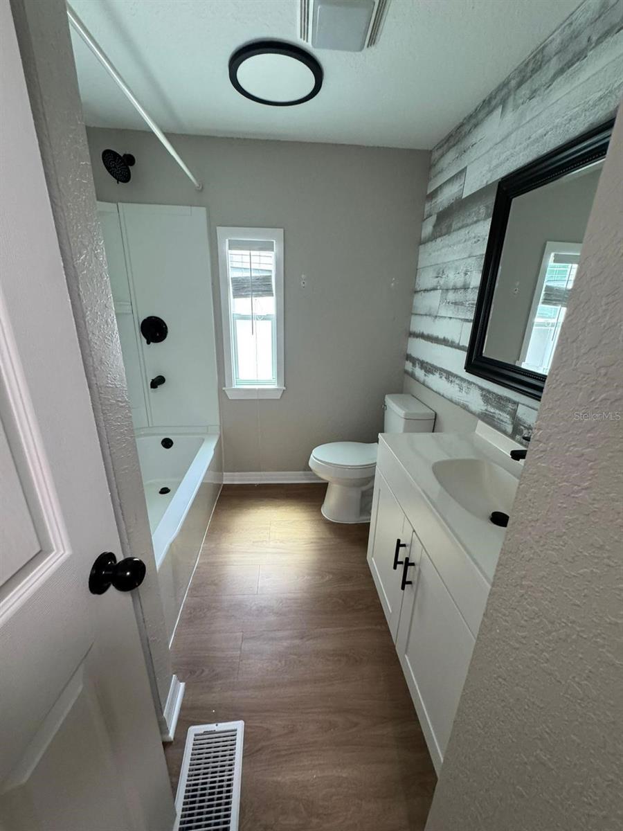 RIVER VILLAGE - Residential Lease