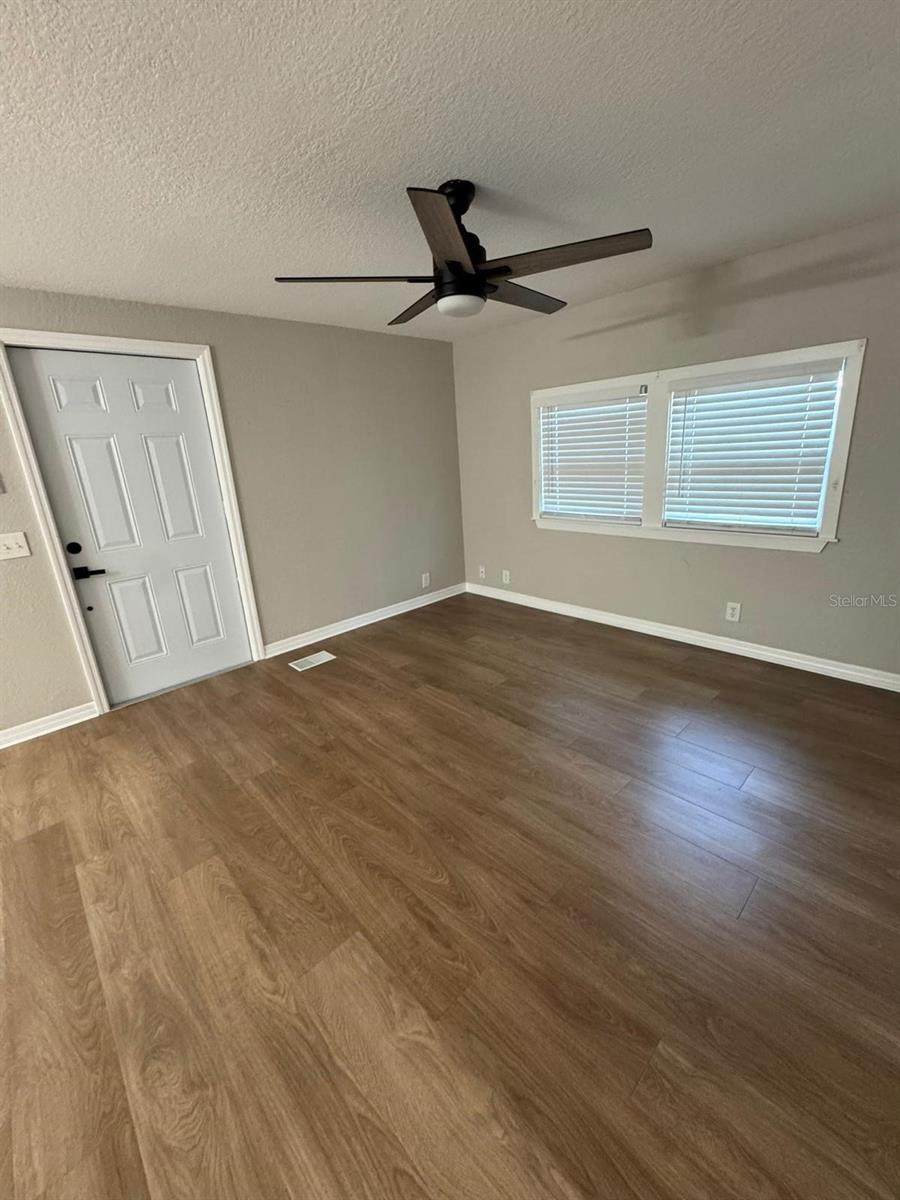 RIVER VILLAGE - Residential Lease