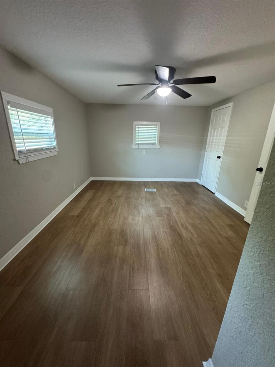 RIVER VILLAGE - Residential Lease