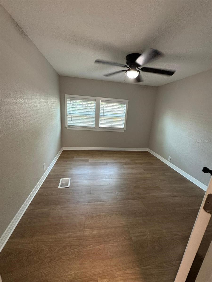 RIVER VILLAGE - Residential Lease