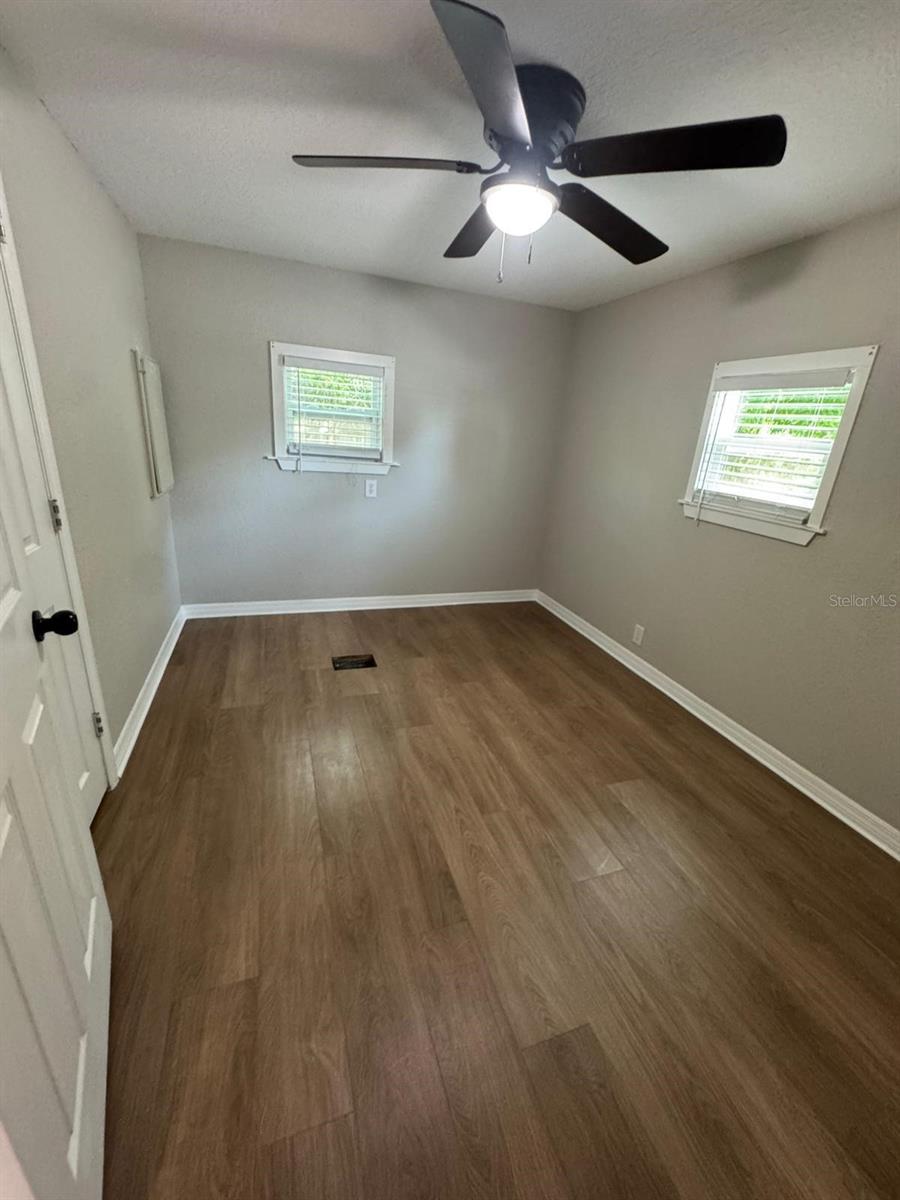 RIVER VILLAGE - Residential Lease