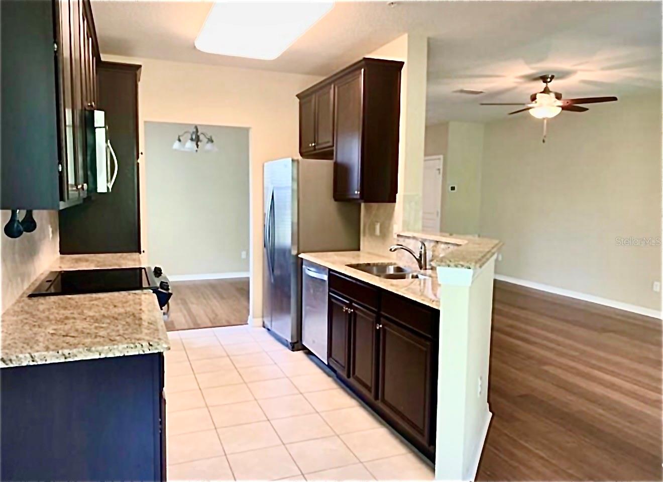 8363 BELLA TIERRA CT