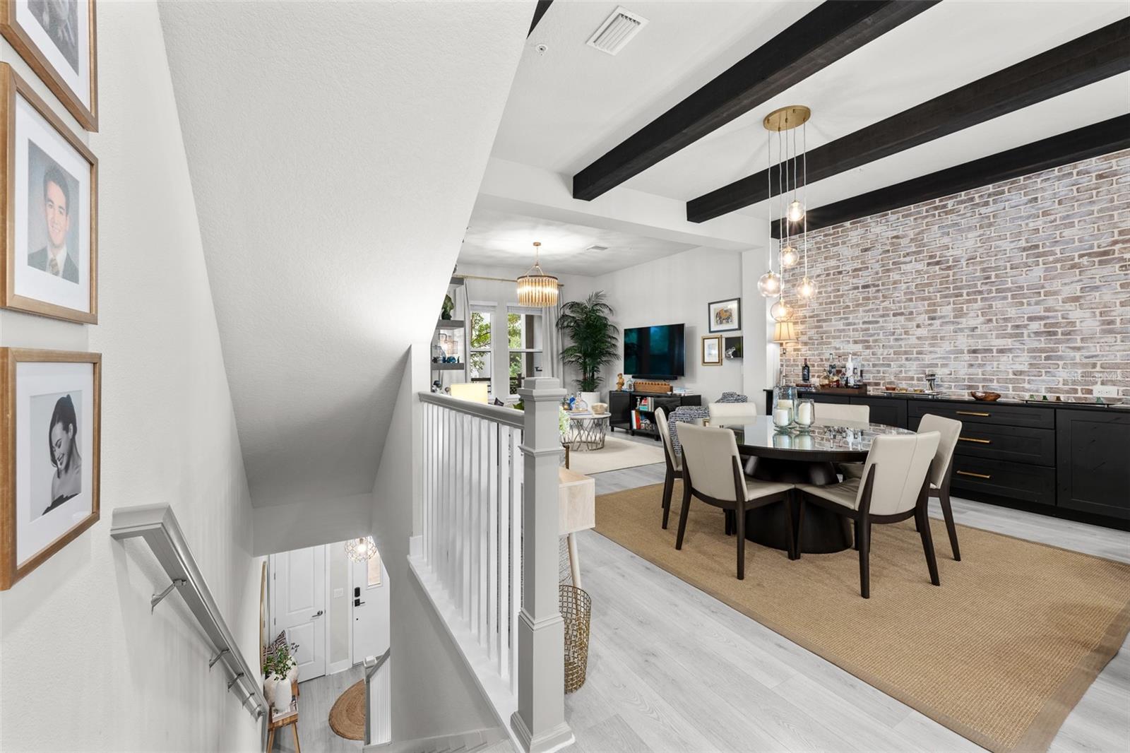 WESTSHORE VILLAGE TWNHMS - Residential