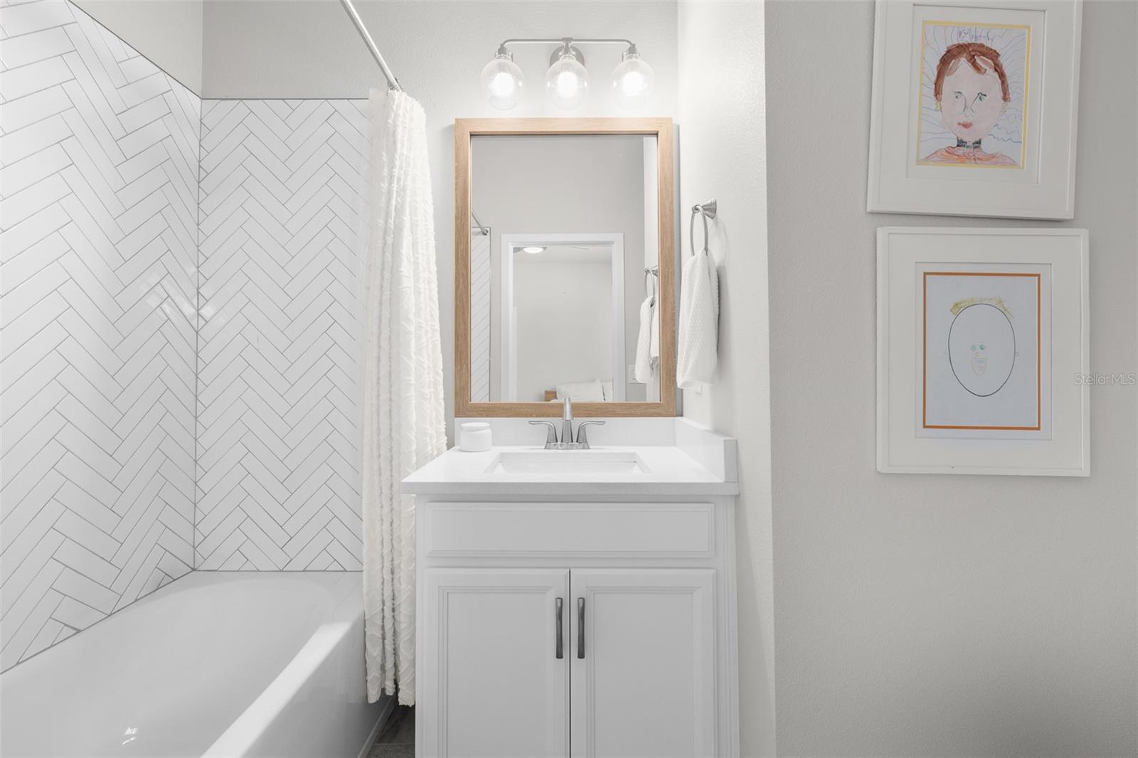 WESTSHORE VILLAGE TWNHMS - Residential