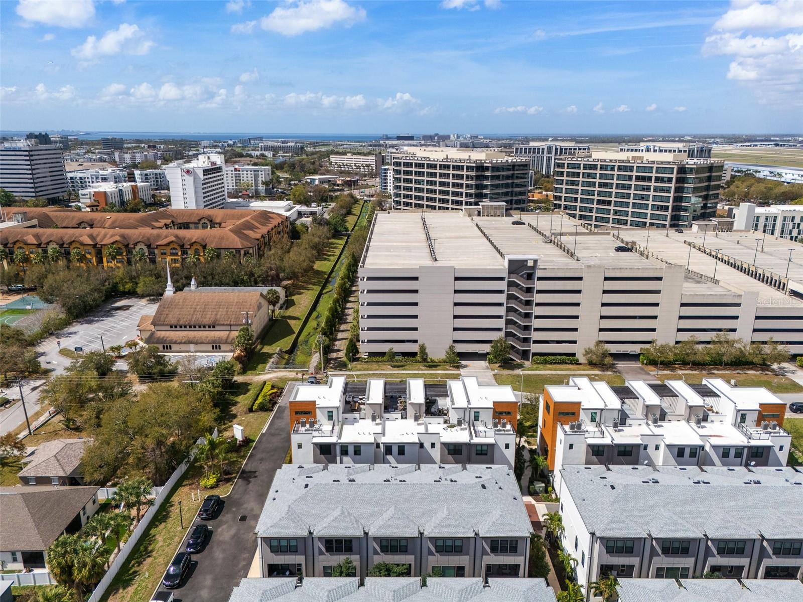 WESTSHORE VILLAGE TWNHMS - Residential