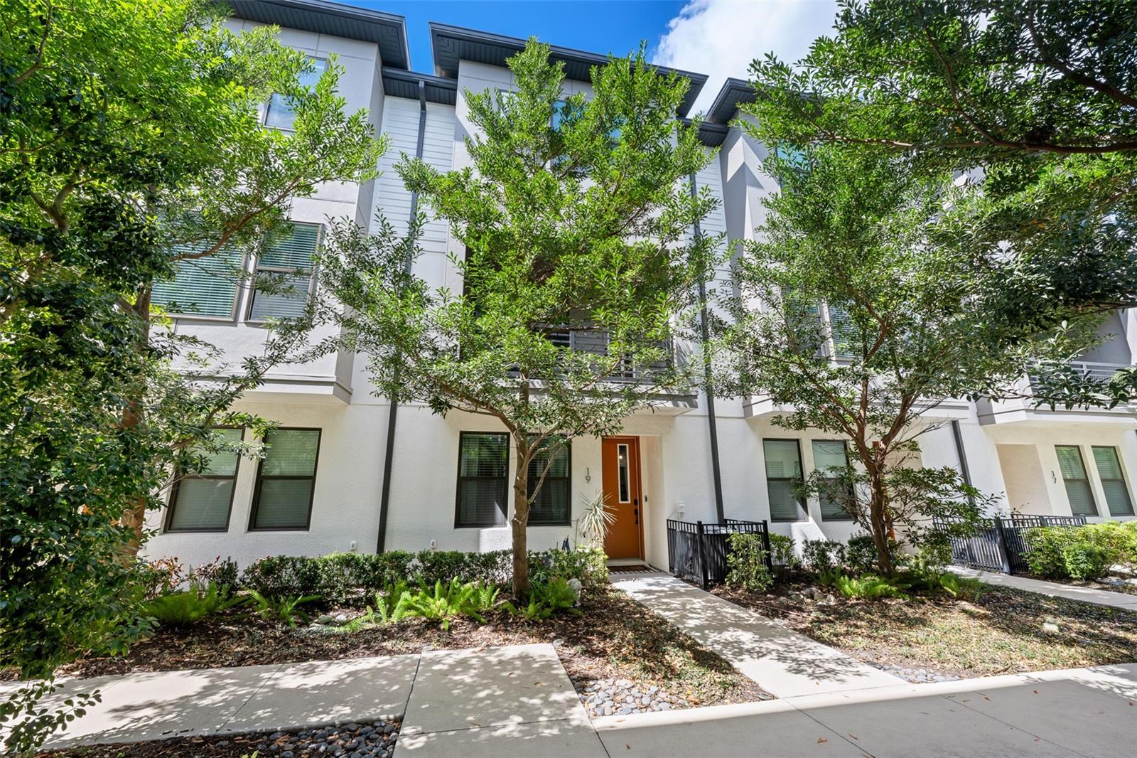 WESTSHORE VILLAGE TWNHMS - Residential