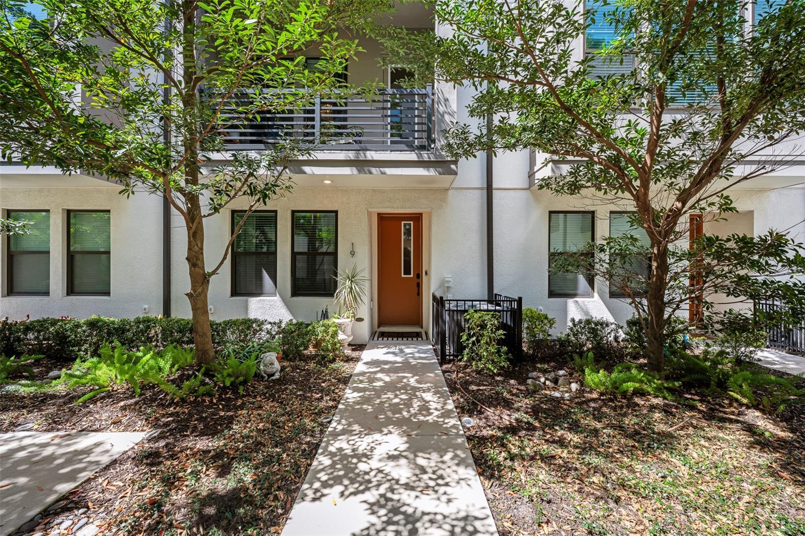 WESTSHORE VILLAGE TWNHMS - Residential