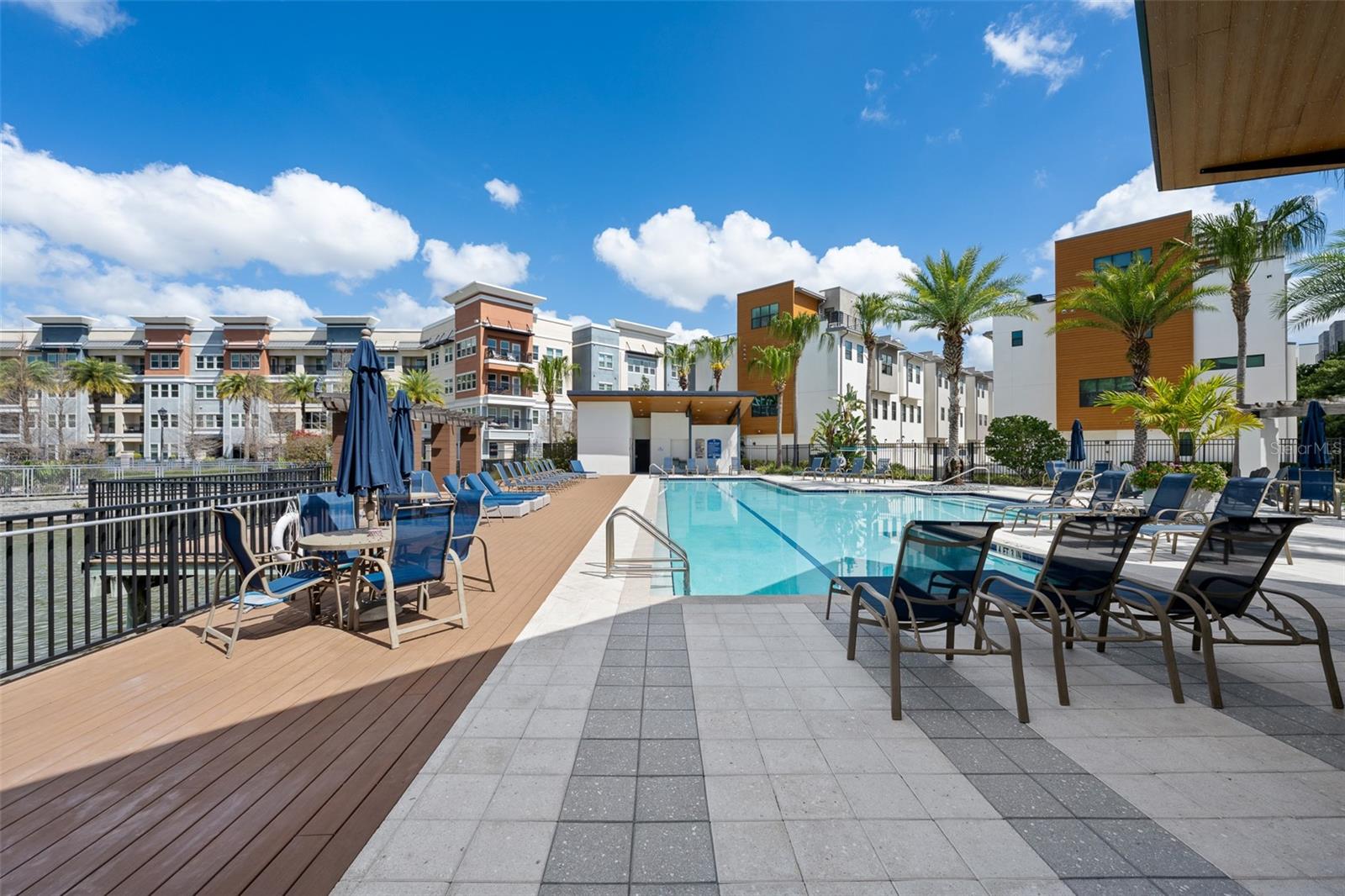 WESTSHORE VILLAGE TWNHMS - Residential