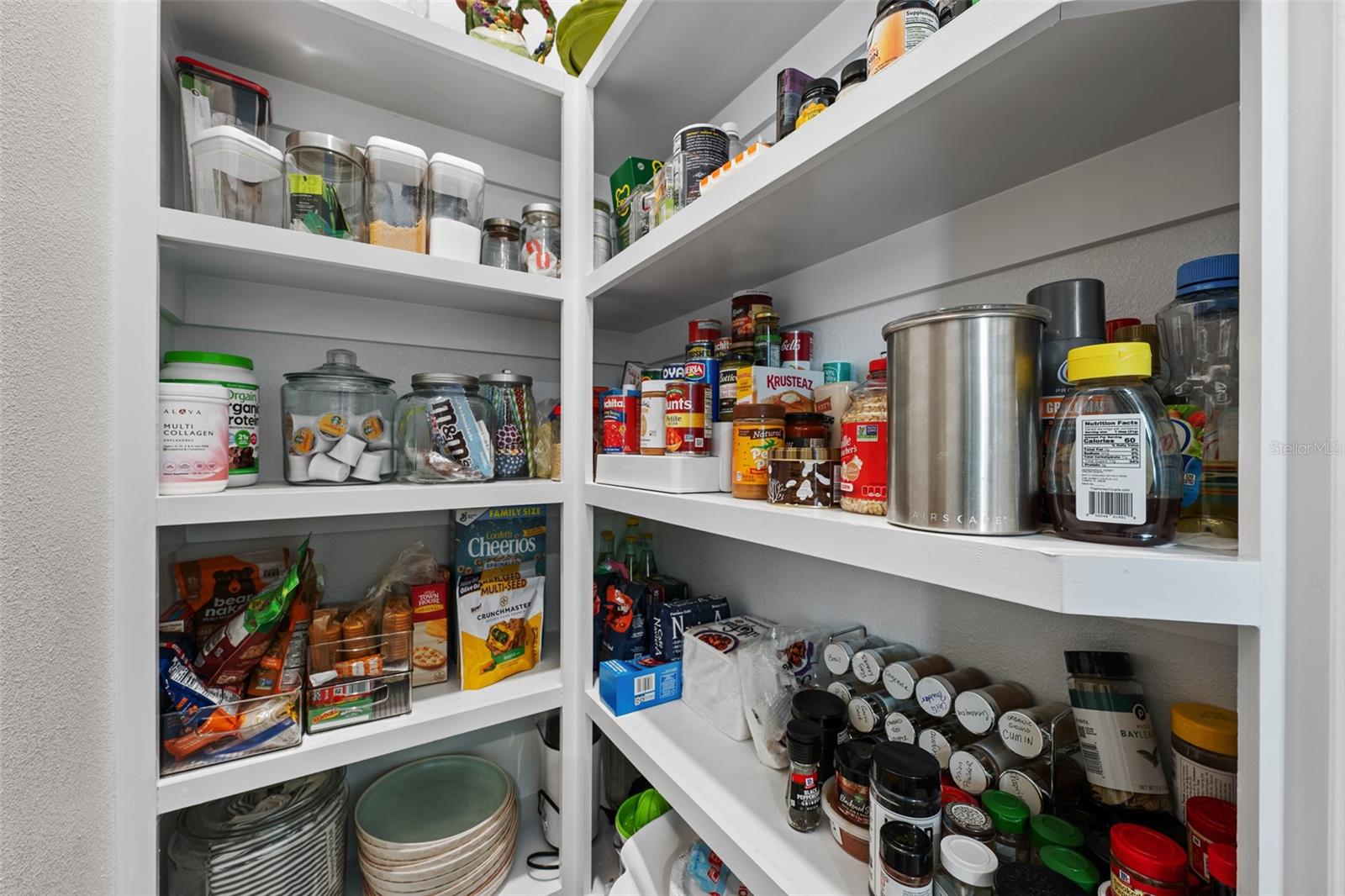 WESTSHORE VILLAGE TWNHMS - Residential