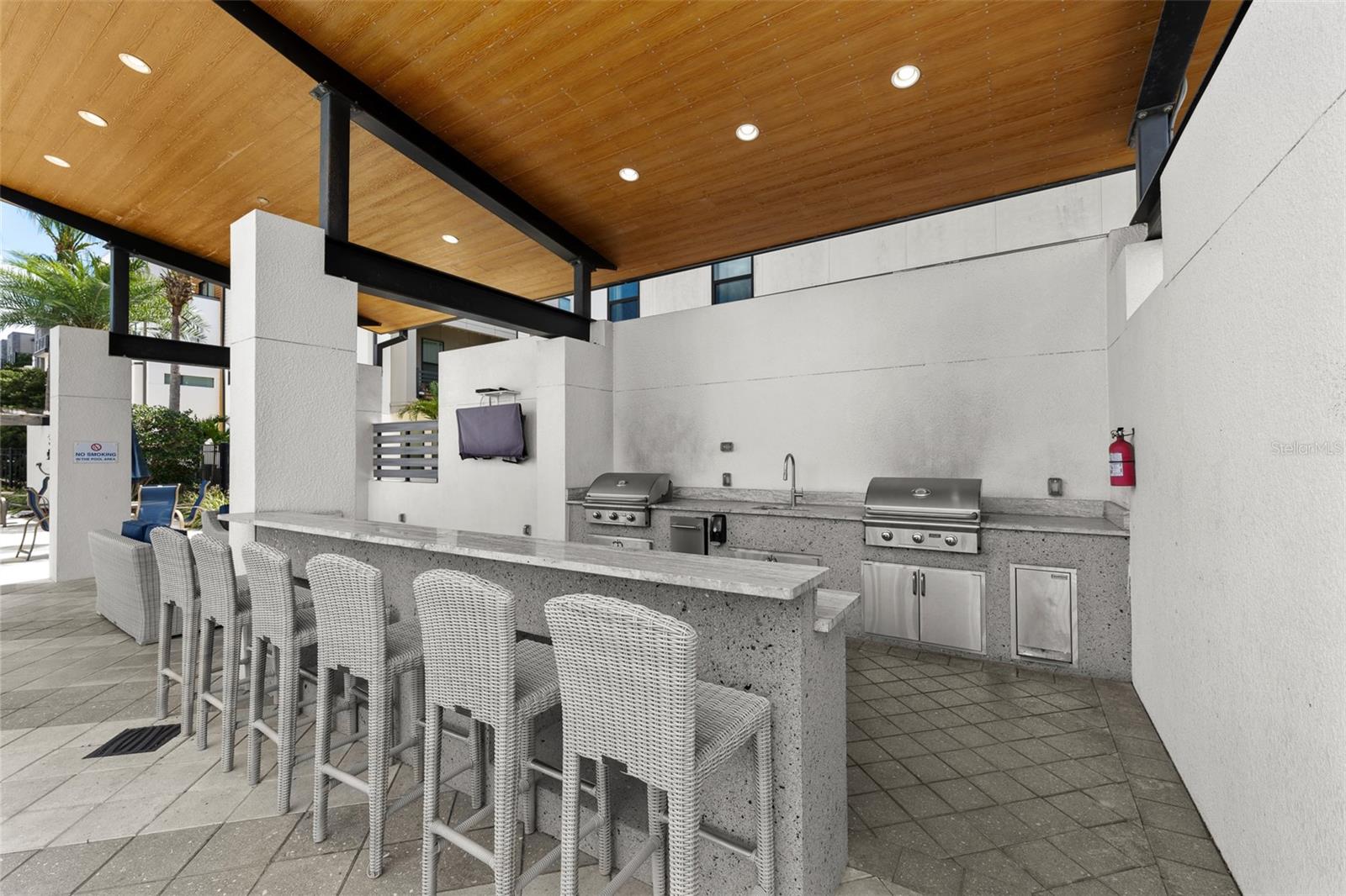 WESTSHORE VILLAGE TWNHMS - Residential