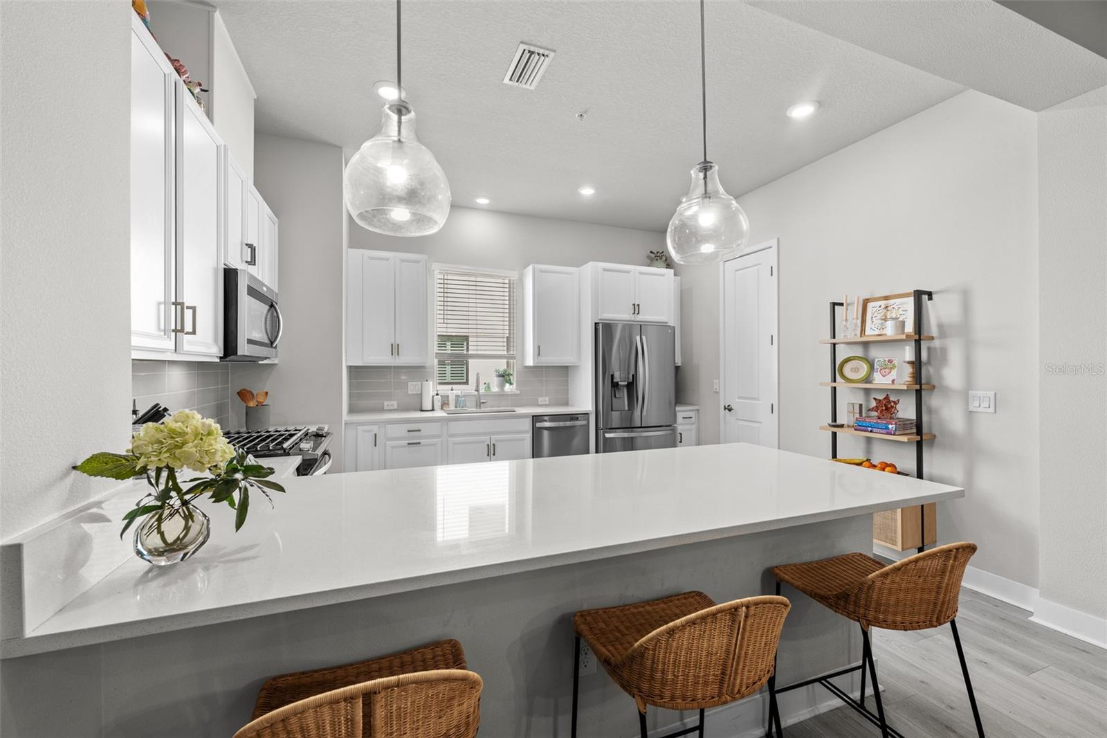 WESTSHORE VILLAGE TWNHMS - Residential